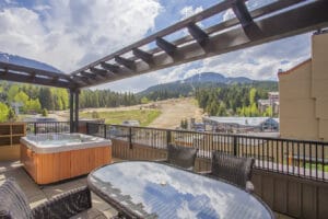 One Bedroom Deluxe Hot Tub Suite