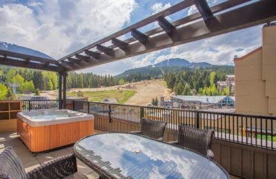 One Bedroom Deluxe Hot Tub Suite