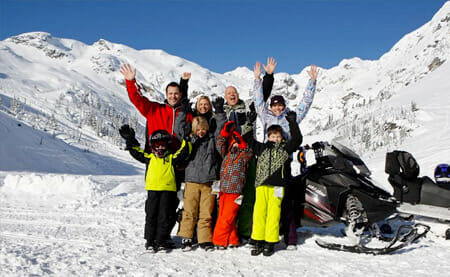 Family Tour Snowmobile